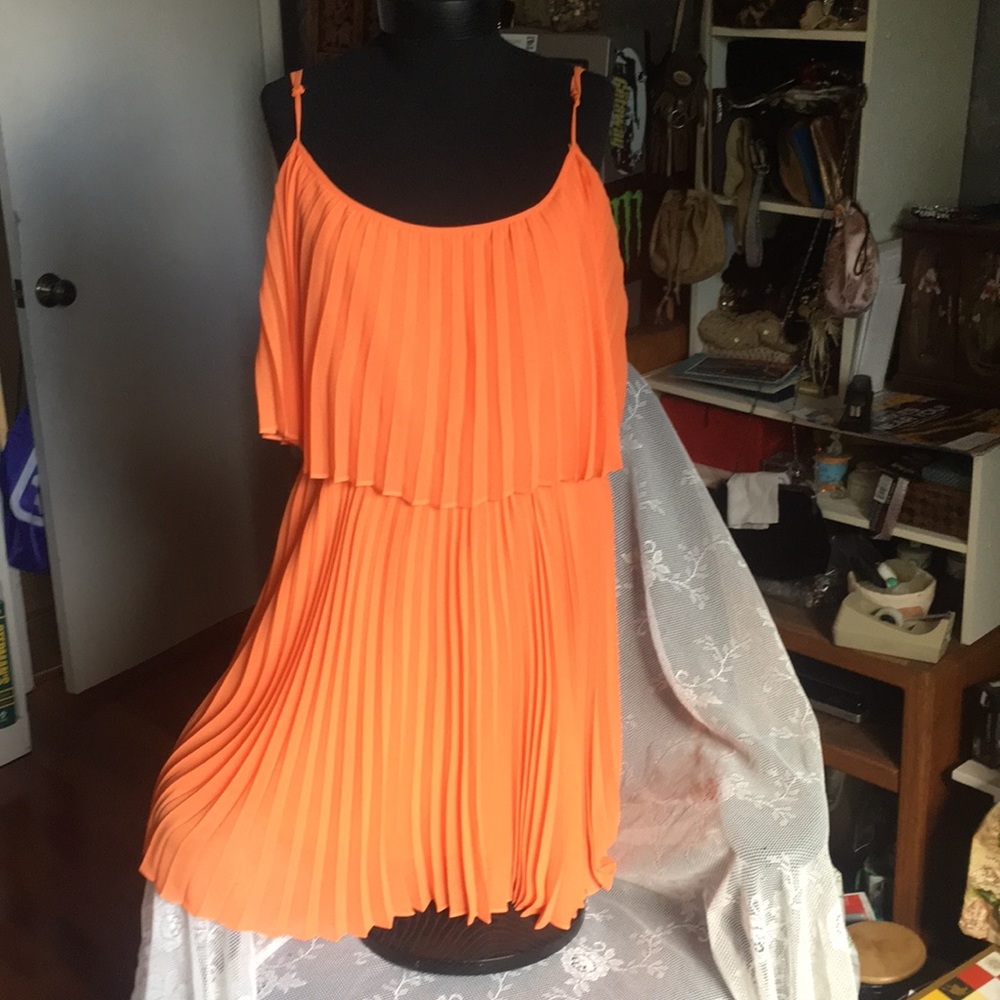 bebe Midi Dress